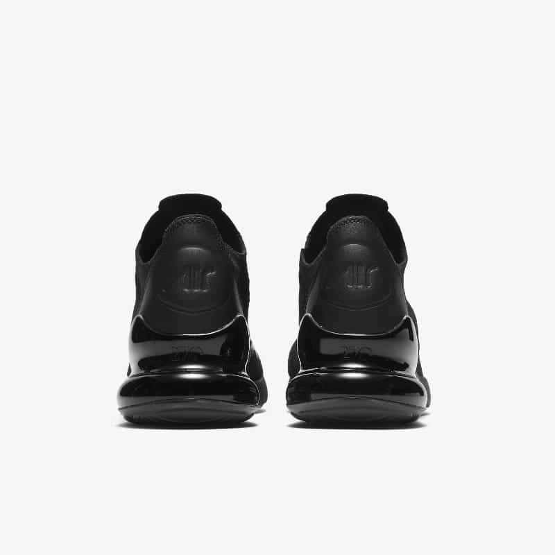 Triple black best sale 270 flyknit